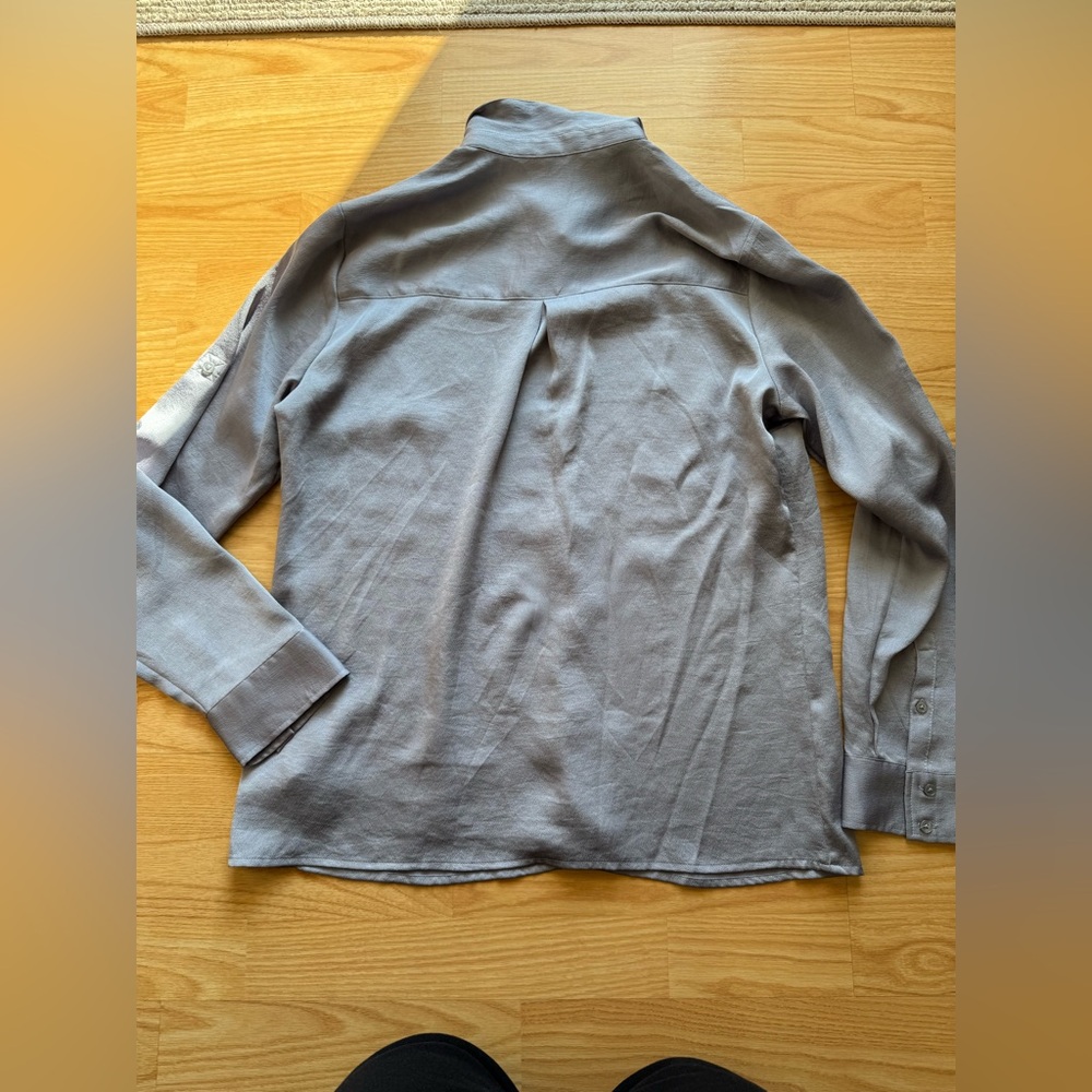 Express women’s satin button down - Picture 5 of 5